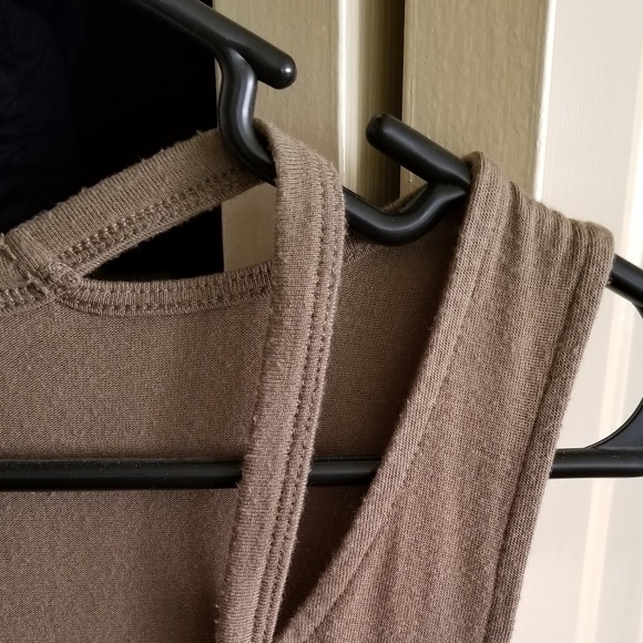 Express Olive Green, Split Shoulder Detail EUC - Picture 3 of 6